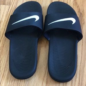 Nike Kawa slides